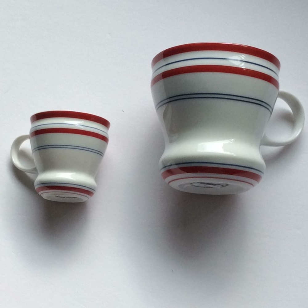 Starbucks cups set of 2. Red white 3oz. 12oz - Picture 4 of 8